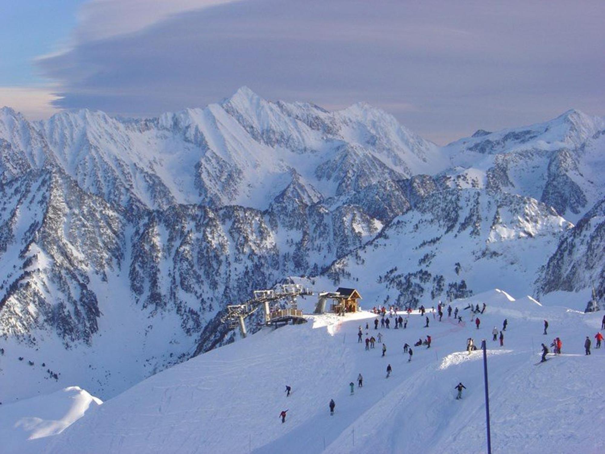 Appartement Centre-Ville 4/6 Pers, 3E Etage, Cuisine Equipee, Parking Gratuit, Linge En Supplement - Fr-1-234-228 Cauterets Buitenkant foto